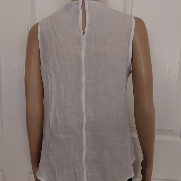 WHITE LINEN TOP - Picture 3 of 3